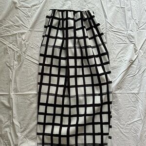 Zara Black and White Midi Pencil Skirt